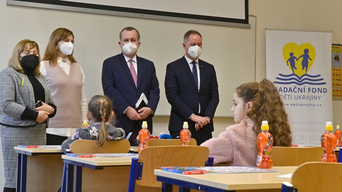 Ministerstvo připravilo pro Ukrajince příručku k začlenění do vzdělávání